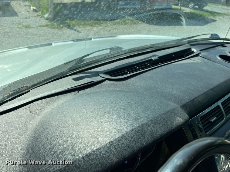 image for item NA9063 1999 Chevrolet C6500  pickup truck