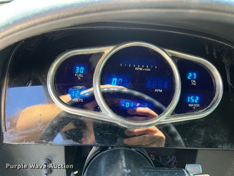 image for item NA9063 1999 Chevrolet C6500  pickup truck