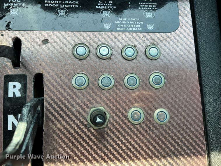 image for item NA9063 1999 Chevrolet C6500  pickup truck