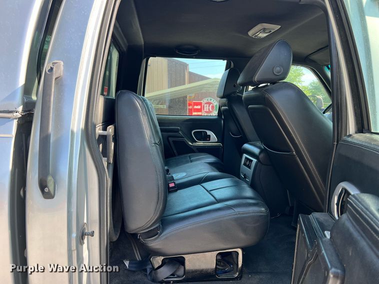 image for item NA9063 1999 Chevrolet C6500  pickup truck