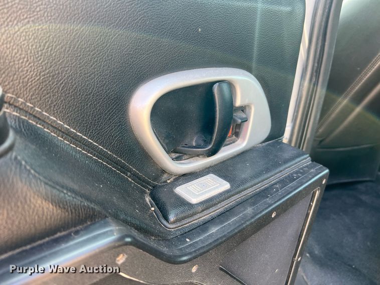 image for item NA9063 1999 Chevrolet C6500  pickup truck