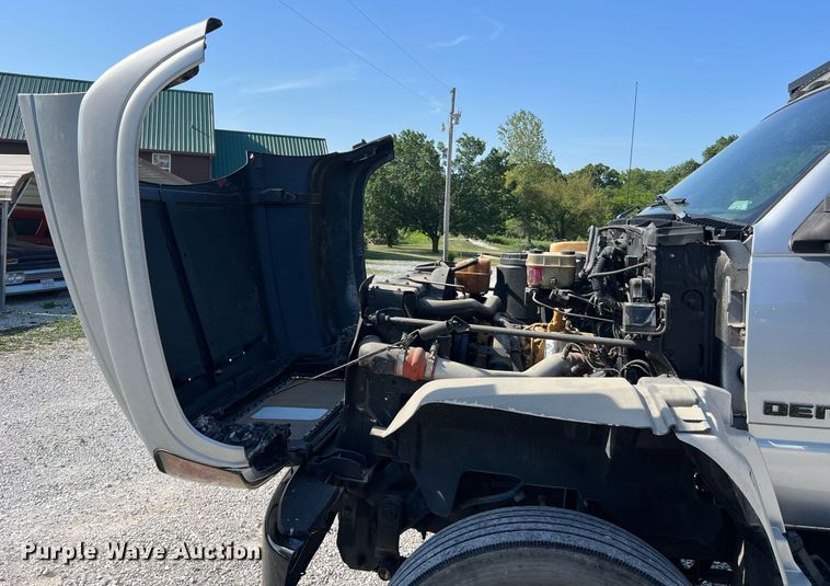 image for item NA9063 1999 Chevrolet C6500  pickup truck