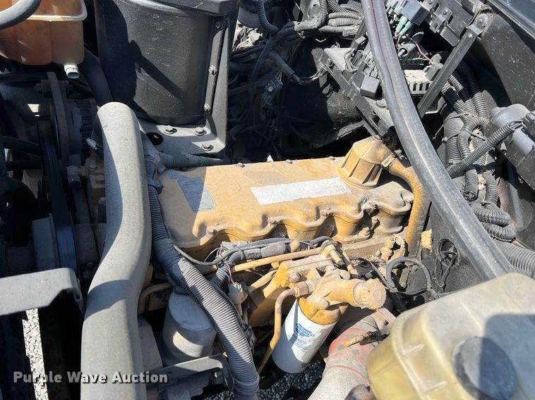 image for item NA9063 1999 Chevrolet C6500  pickup truck