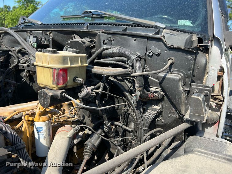 image for item NA9063 1999 Chevrolet C6500  pickup truck