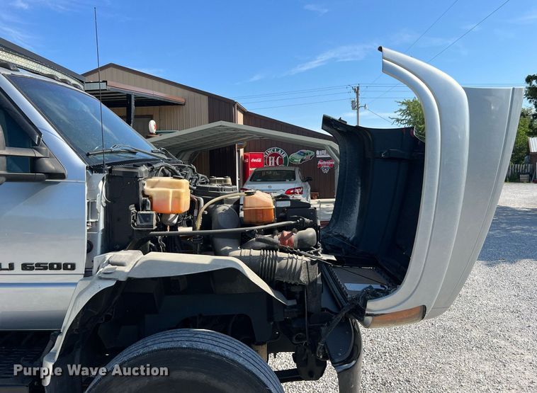 image for item NA9063 1999 Chevrolet C6500  pickup truck