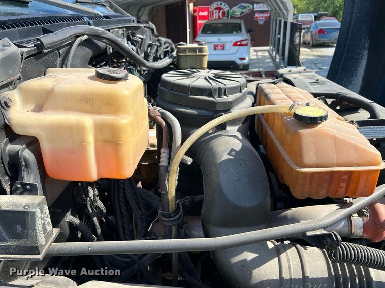 image for item NA9063 1999 Chevrolet C6500  pickup truck