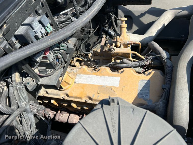 image for item NA9063 1999 Chevrolet C6500  pickup truck