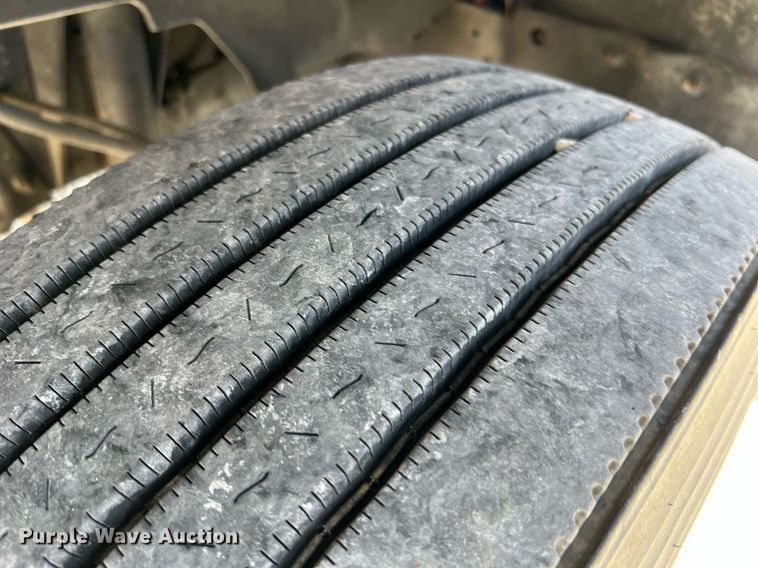 image for item NA9063 1999 Chevrolet C6500  pickup truck