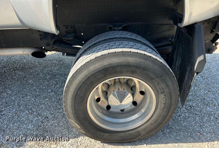 image for item NA9063 1999 Chevrolet C6500  pickup truck