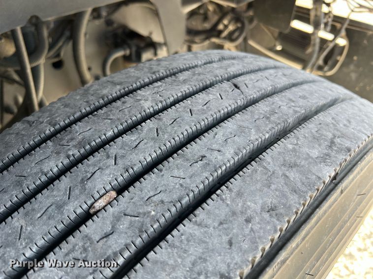 image for item NA9063 1999 Chevrolet C6500  pickup truck