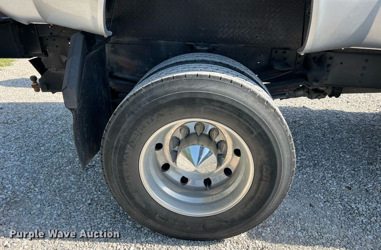 image for item NA9063 1999 Chevrolet C6500  pickup truck