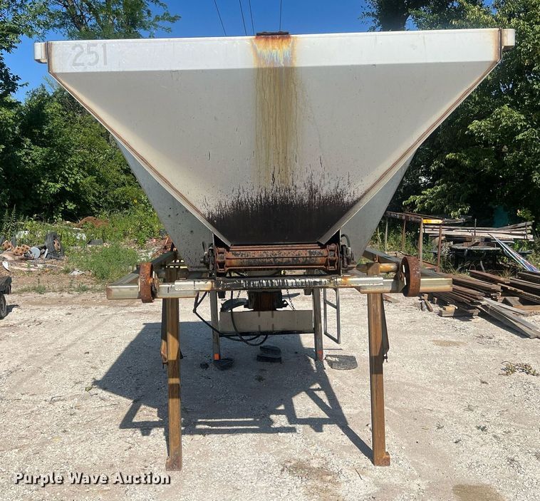 image for item NA9064 Salt spreader