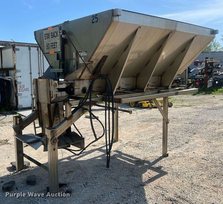 image for item NA9064 Salt spreader