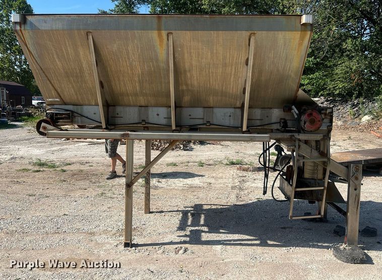 image for item NA9064 Salt spreader