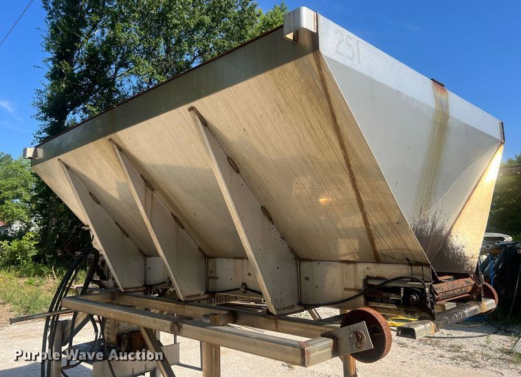 image for item NA9064 Salt spreader