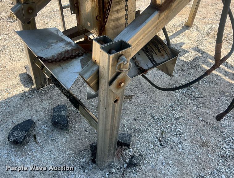 image for item NA9064 Salt spreader