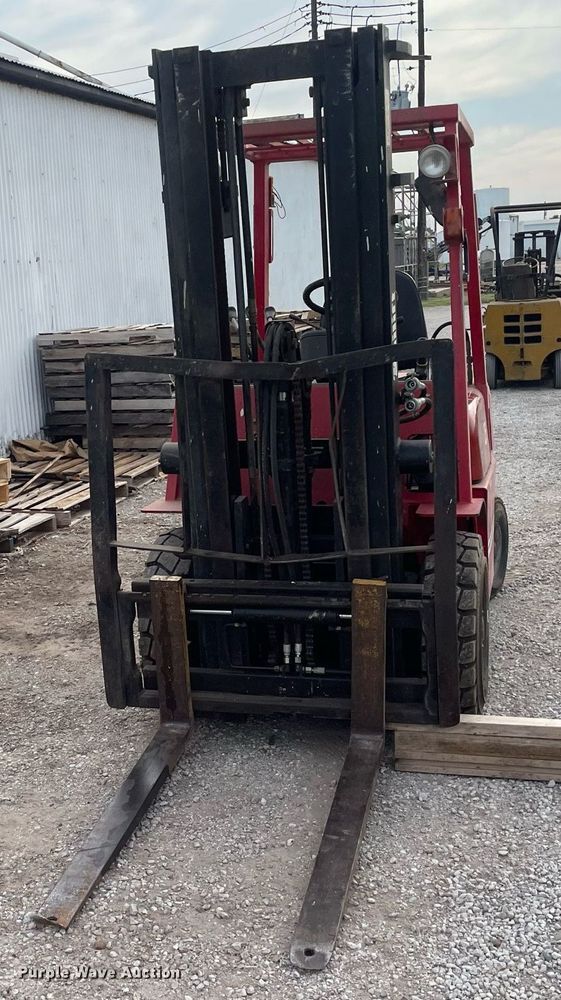 image for item NH9748 Tailift FG25P-GML  forklift