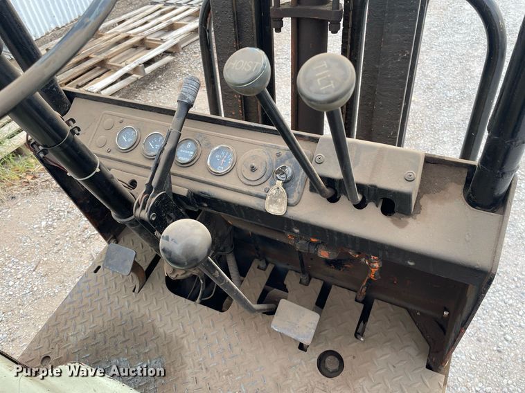 image for item NH9749 Yale G82P-025-HFS  forklift