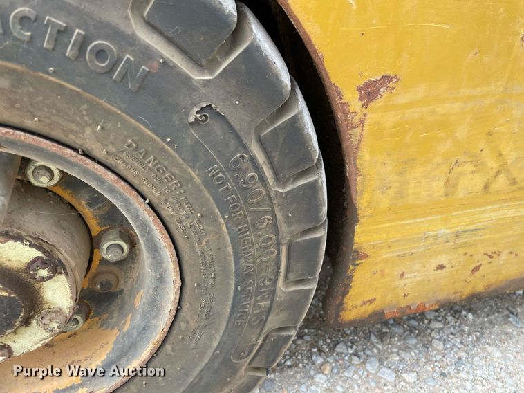 image for item NH9749 Yale G82P-025-HFS  forklift