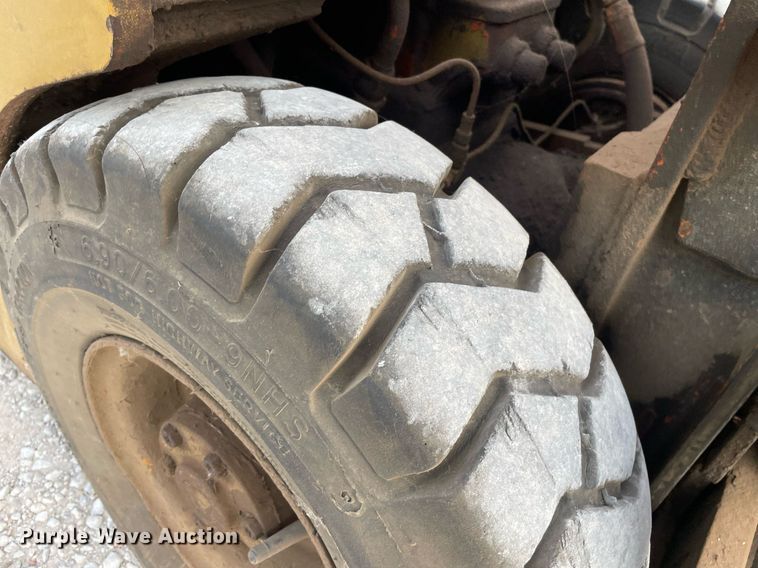 image for item NH9749 Yale G82P-025-HFS  forklift