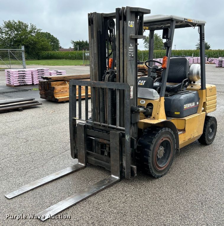 image for item NL9390 1998 Caterpillar GP30  forklift