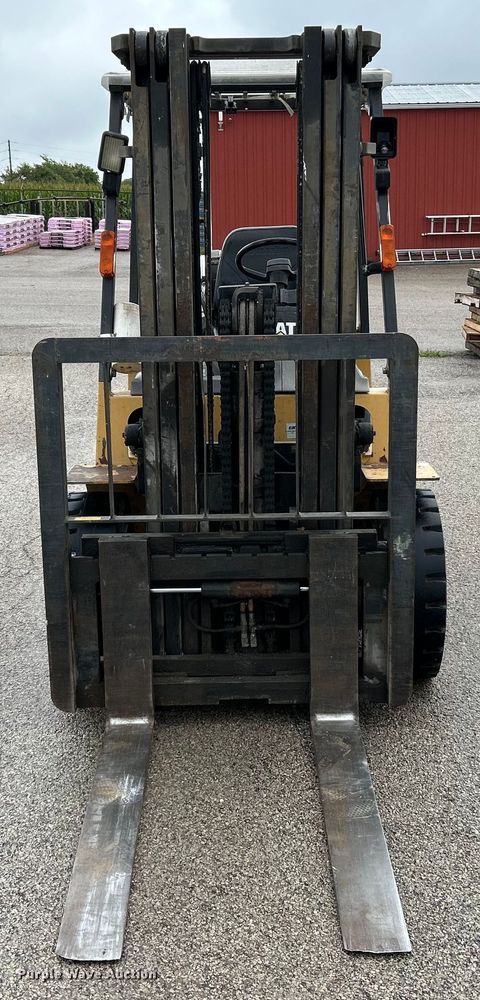 image for item NL9390 1998 Caterpillar GP30  forklift