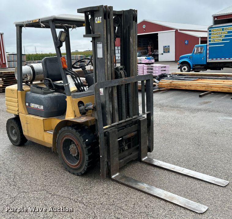 image for item NL9390 1998 Caterpillar GP30  forklift