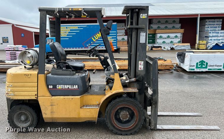 image for item NL9390 1998 Caterpillar GP30  forklift
