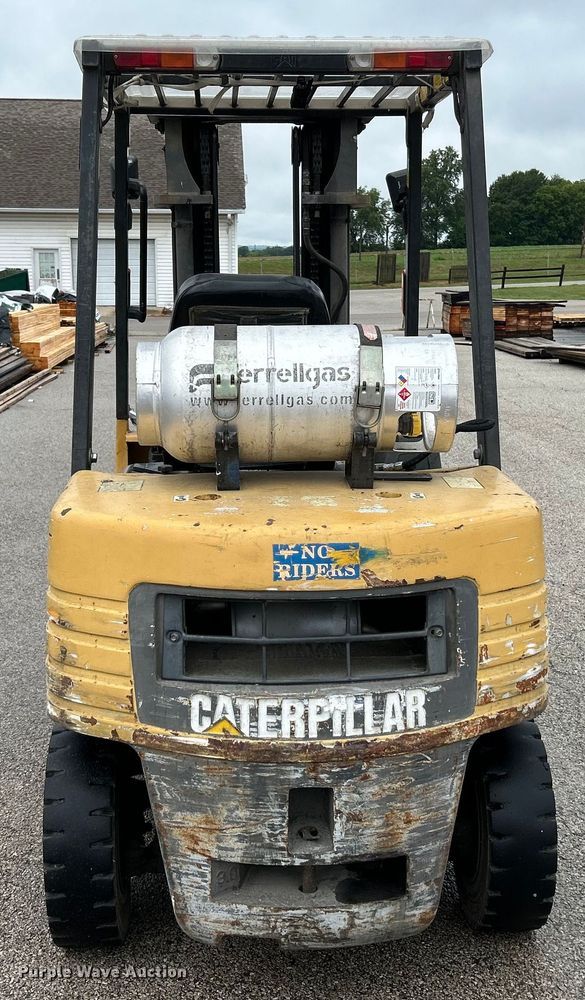 image for item NL9390 1998 Caterpillar GP30  forklift