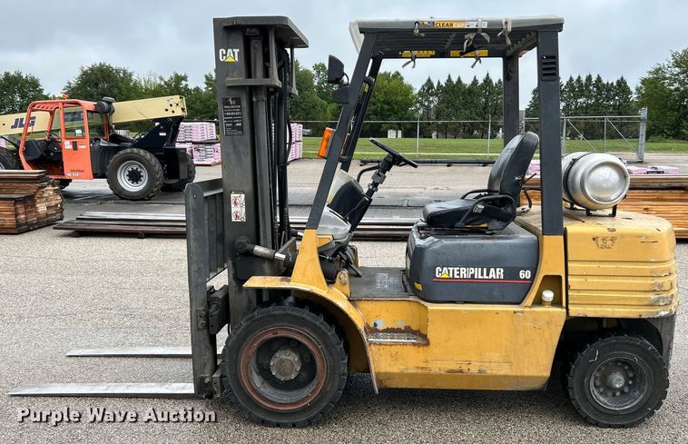 image for item NL9390 1998 Caterpillar GP30  forklift