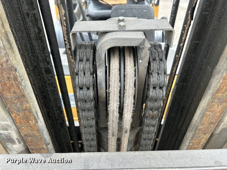 image for item NL9390 1998 Caterpillar GP30  forklift