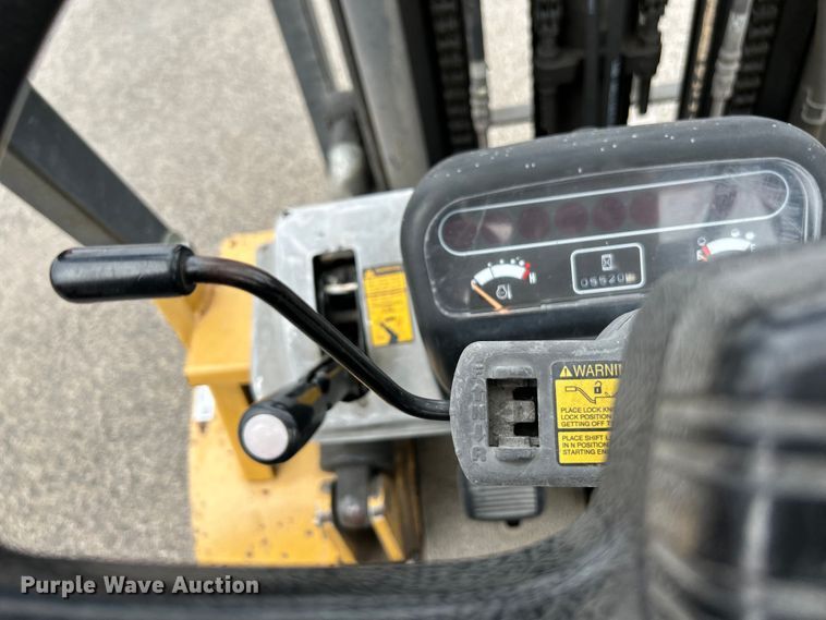 image for item NL9390 1998 Caterpillar GP30  forklift