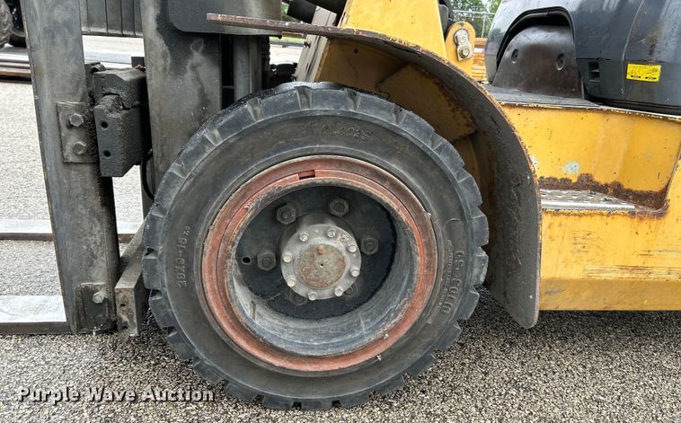 image for item NL9390 1998 Caterpillar GP30  forklift