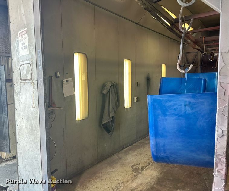 image for item NM9460 Paint booth