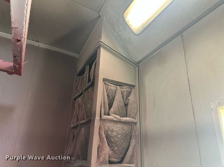 image for item NM9460 Paint booth