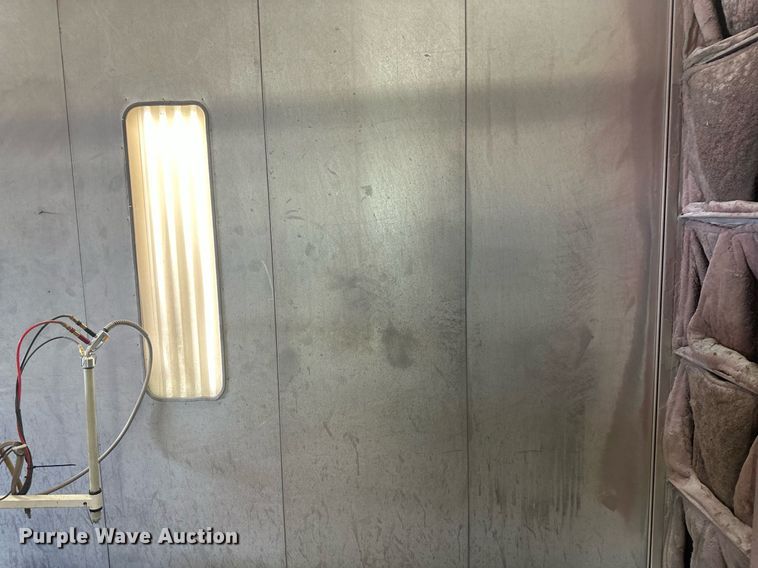 image for item NM9460 Paint booth