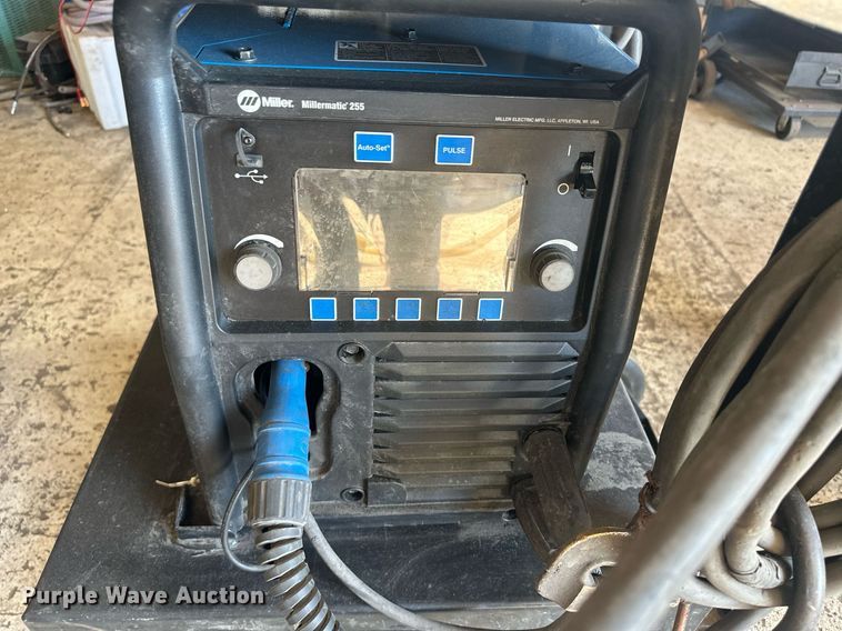 image for item NM9466 Miller Millermatic 255  welder