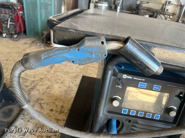 image for item NM9466 Miller Millermatic 255  welder