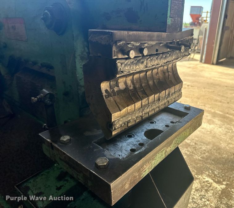 image for item NM9468 Piranha P50  iron worker