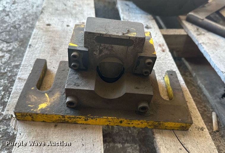 image for item NM9468 Piranha P50  iron worker