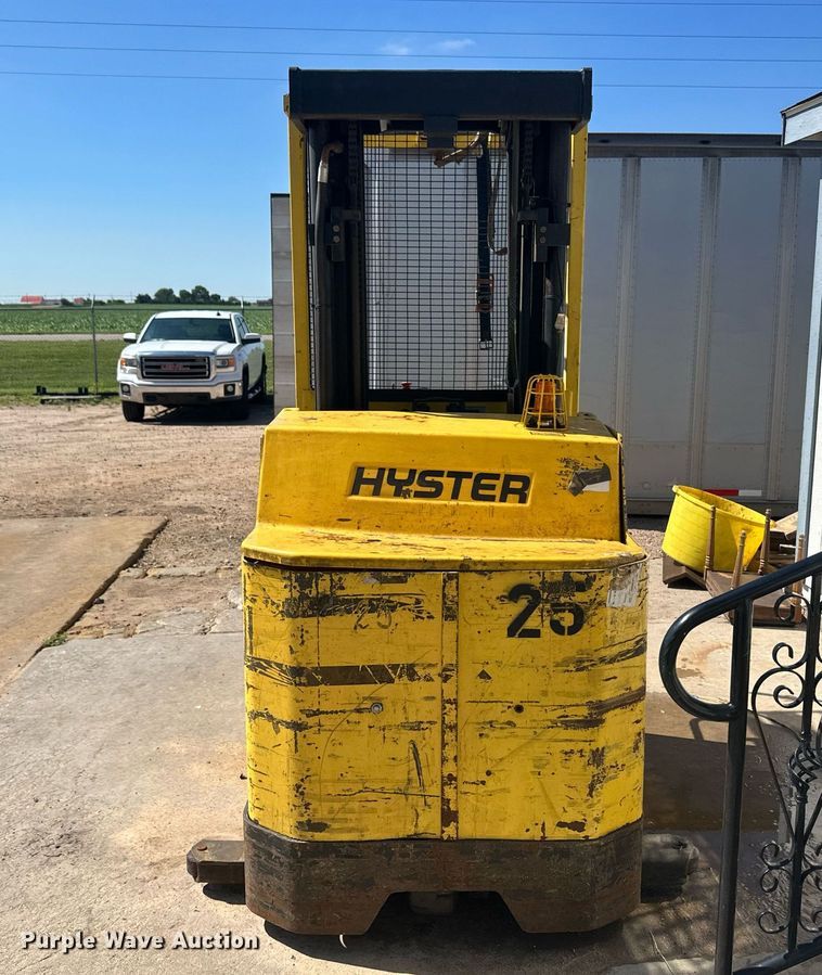 image for item NM9472 Hyster R30F  order picker