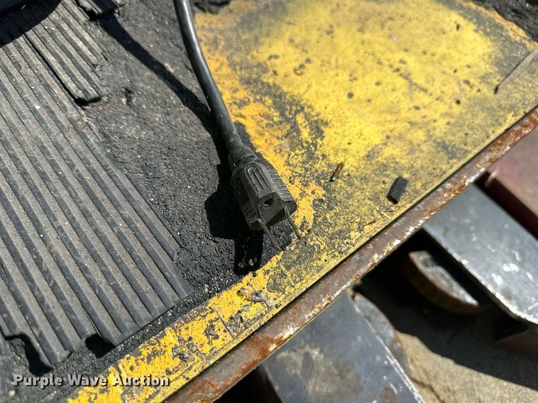 image for item NM9472 Hyster R30F  order picker