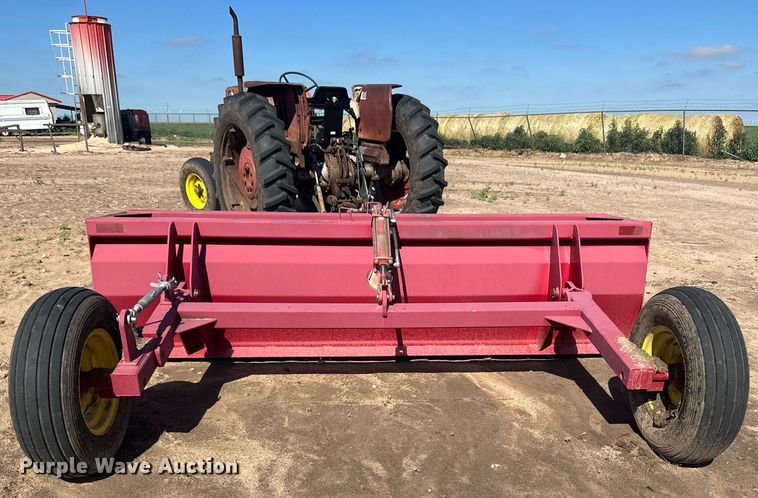 image for item NM9479 United Implements 3048  10'W box blade