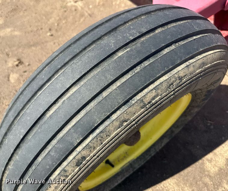 image for item NM9479 United Implements 3048  10'W box blade