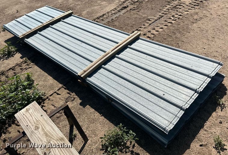 image for item NM9486 Approximately 280 sheets of metal siding/roofing