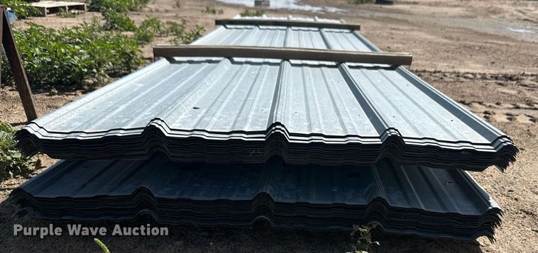 image for item NM9486 Approximately 280 sheets of metal siding/roofing