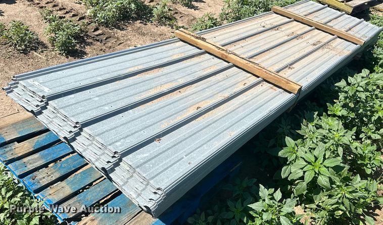 image for item NM9486 Approximately 280 sheets of metal siding/roofing