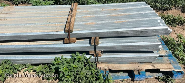 image for item NM9486 Approximately 280 sheets of metal siding/roofing