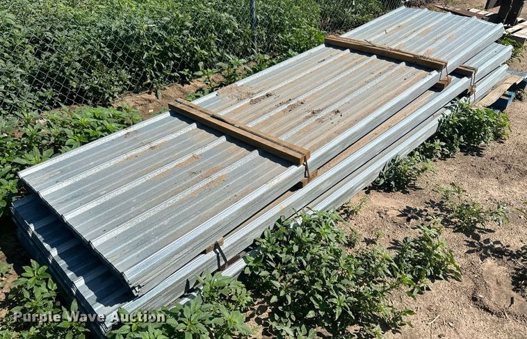 image for item NM9486 Approximately 280 sheets of metal siding/roofing