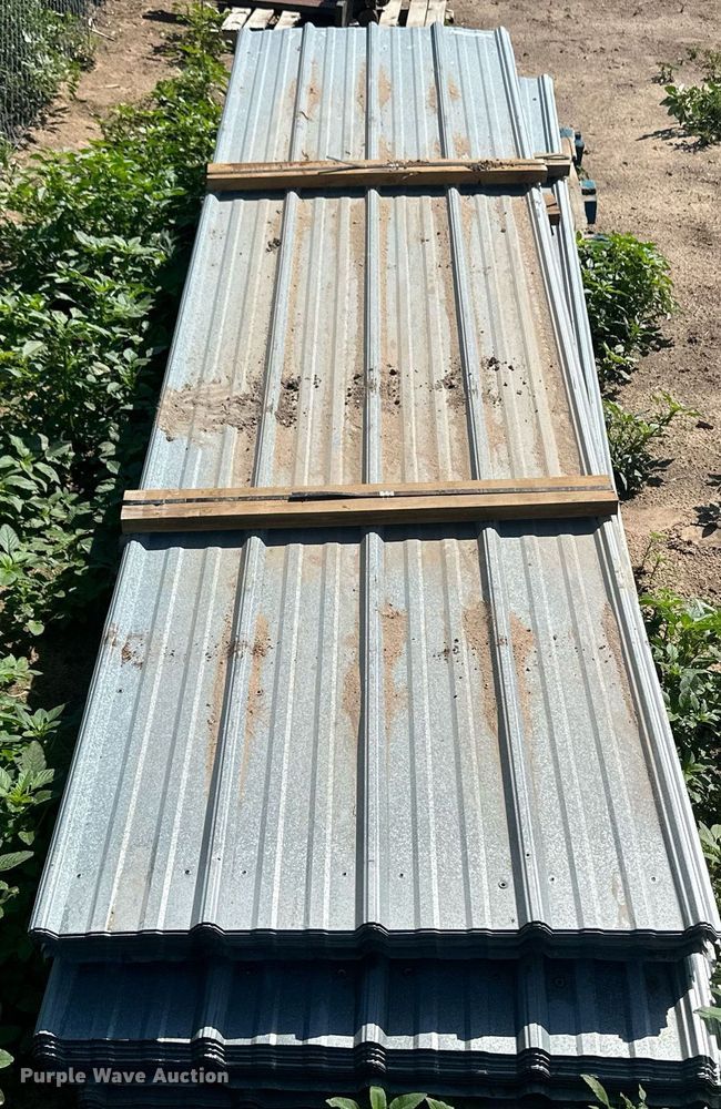 image for item NM9486 Approximately 280 sheets of metal siding/roofing
